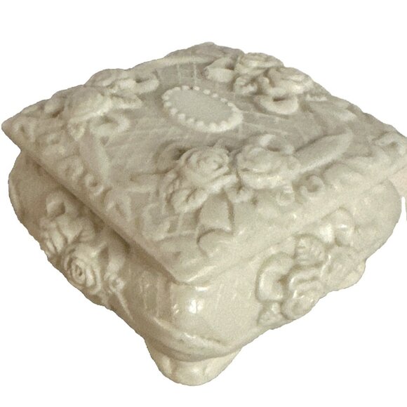 Coquette Bisque Trinket Jewelry Box Porcelain Lidded Roses Floral Vintage Velvet - Picture 3 of 8